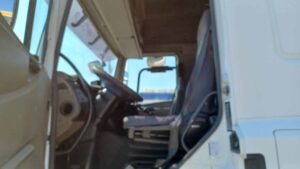 truck CF75IV-FAN 75.360 U 6x2 Space Cab CV457XY 83321